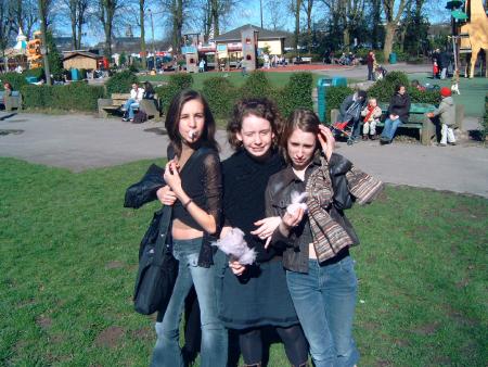et nous troi